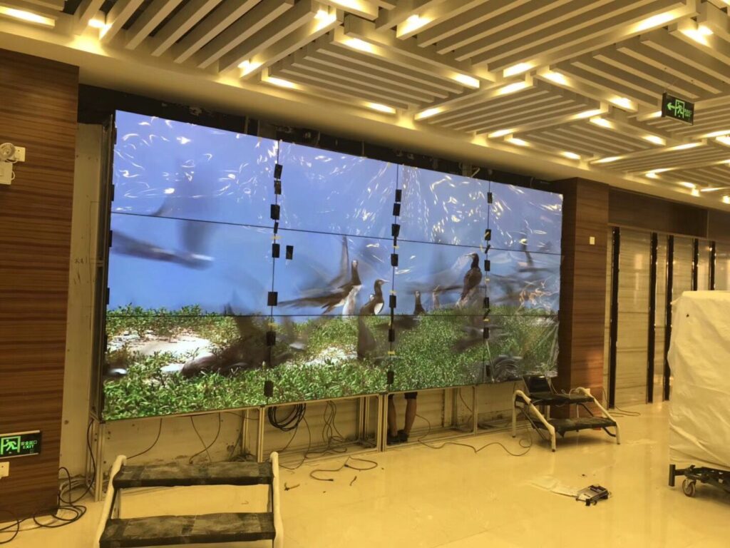 floor type-video wall